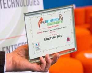 Votre menuiserie à Albi l'Atelier du Bois a reçu le prix environnement.